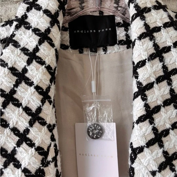 Cropped Tweed Jacket - Picture 3 of 10